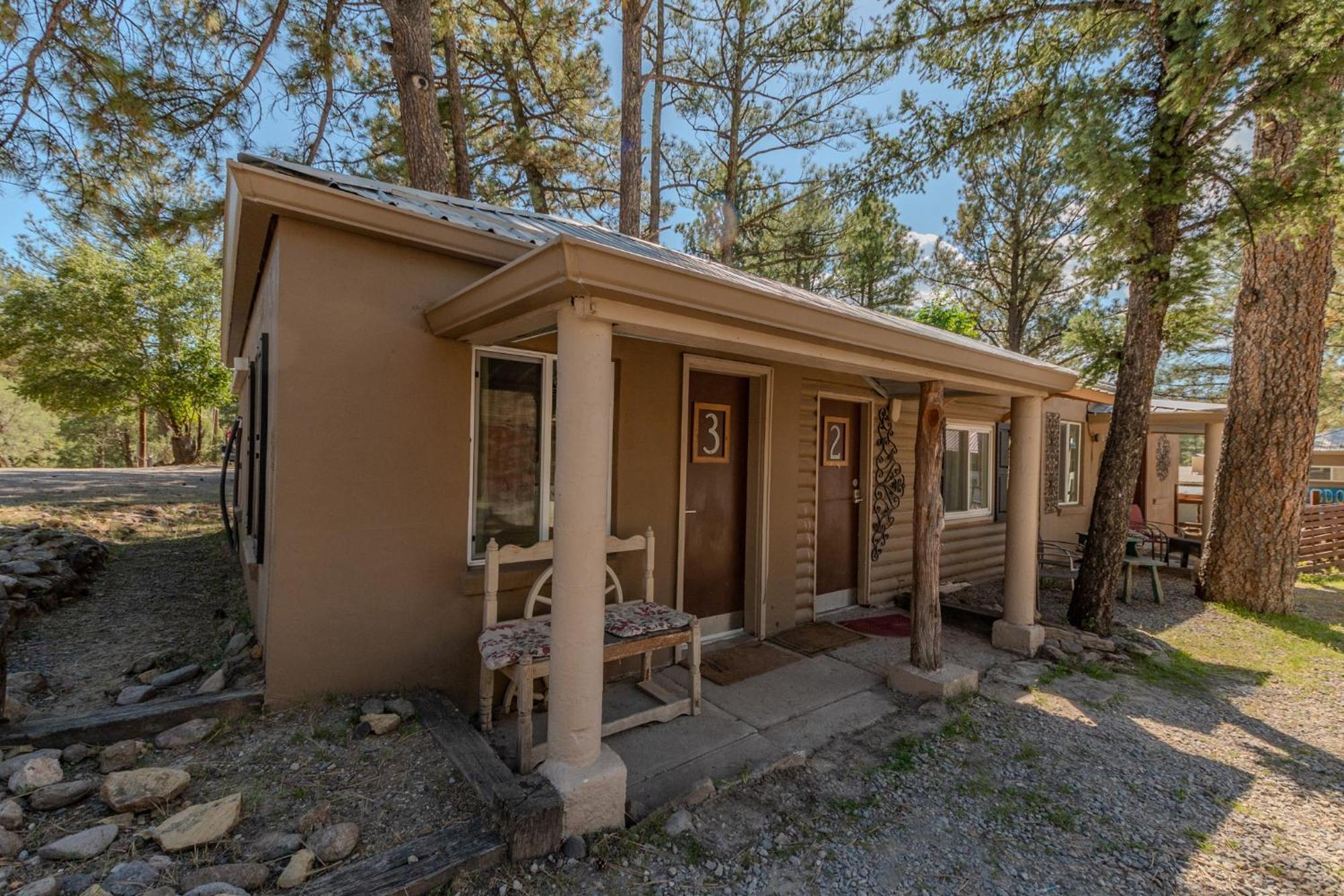 רואידוסו Enchanted Hideaway Cabins And Cottages מראה חיצוני תמונה