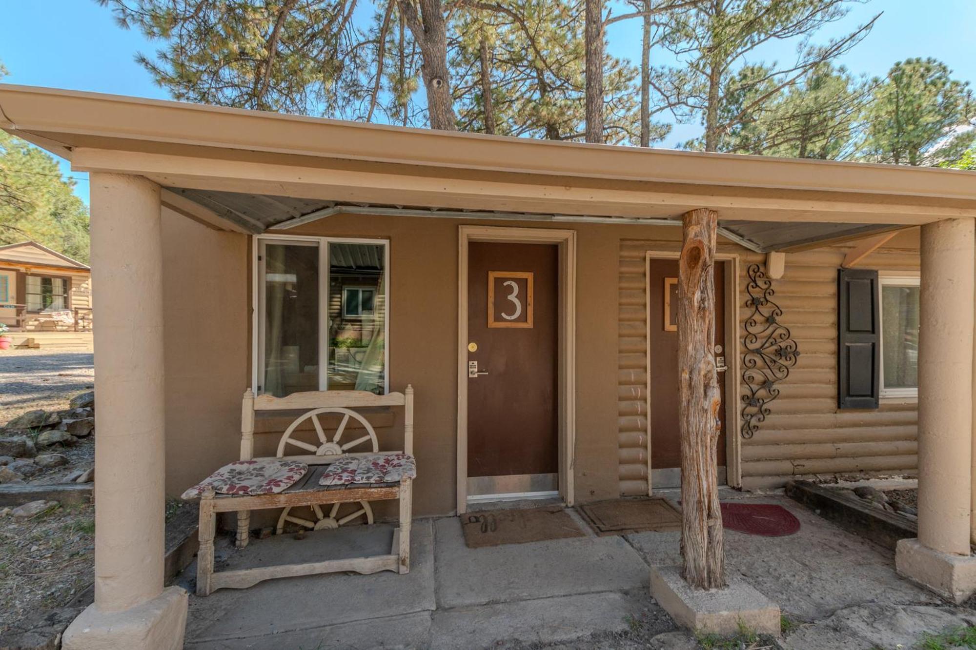 רואידוסו Enchanted Hideaway Cabins And Cottages מראה חיצוני תמונה