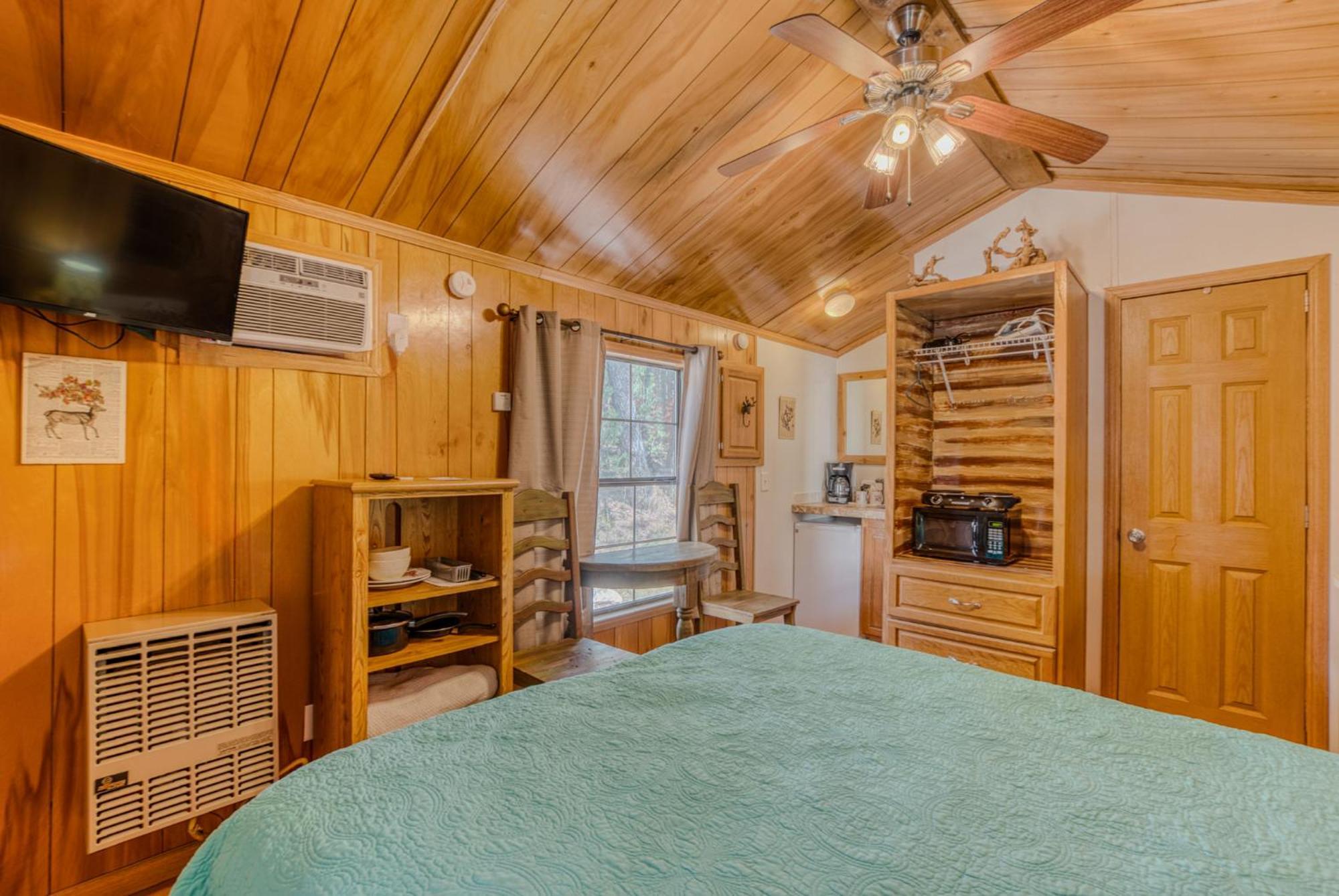 רואידוסו Enchanted Hideaway Cabins And Cottages מראה חיצוני תמונה
