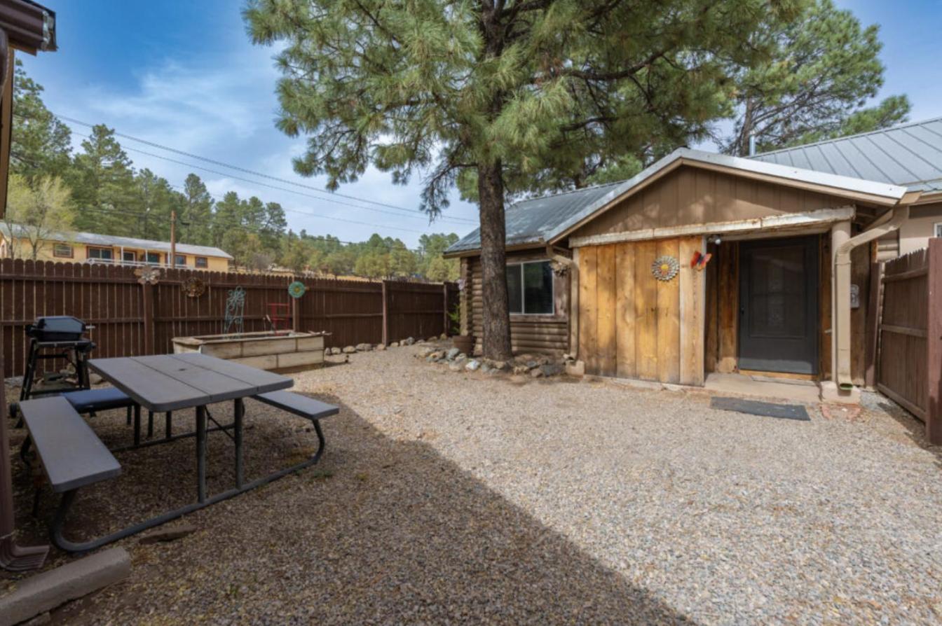 רואידוסו Enchanted Hideaway Cabins And Cottages מראה חיצוני תמונה